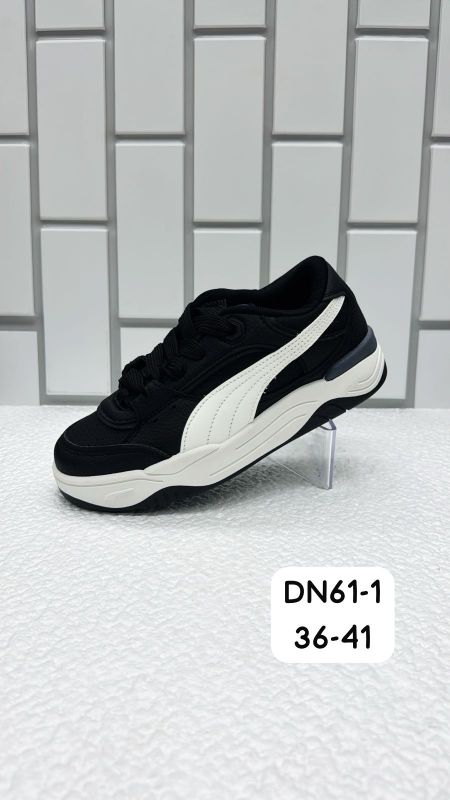 Кроссовки женские DN61