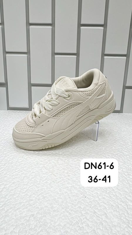 Кроссовки женские DN61